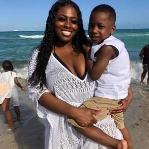 Meet your Posher, Dominique